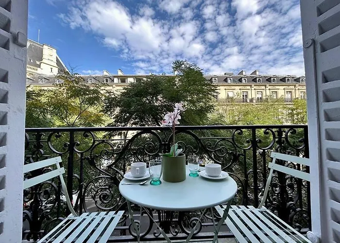 Charme Et Volupte A Republique Apartmán